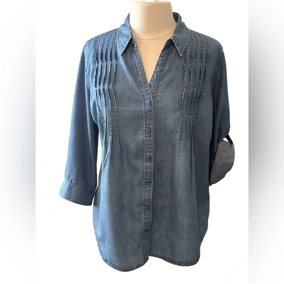 Gloria Vanderbilt Giselle Chambray button down top - Picture 3 of 9